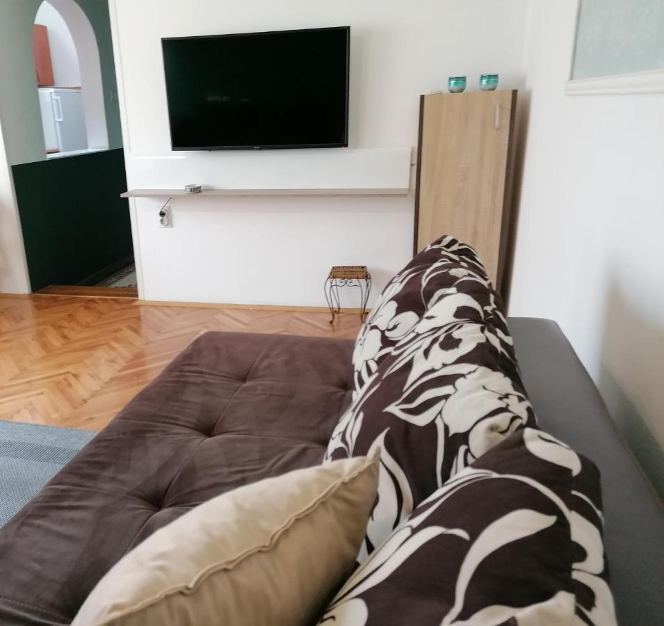Apartman Centar ครูเชวัซ ภายนอก รูปภาพ