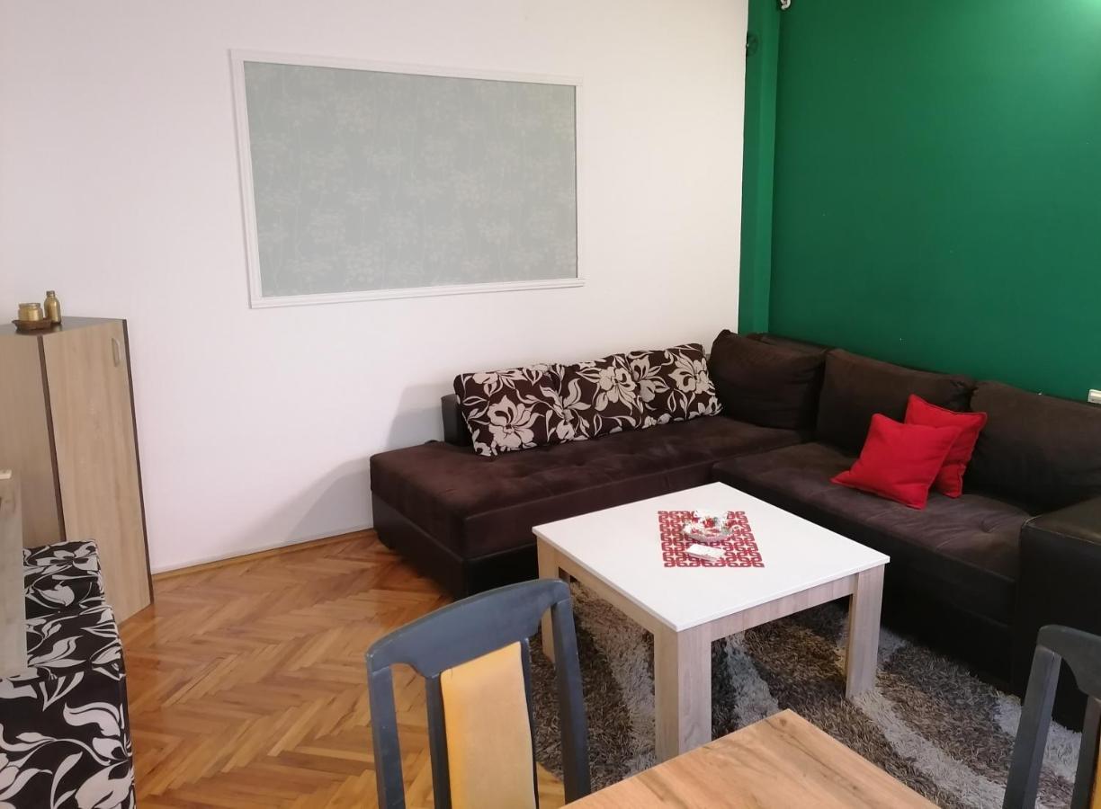 Apartman Centar ครูเชวัซ ภายนอก รูปภาพ