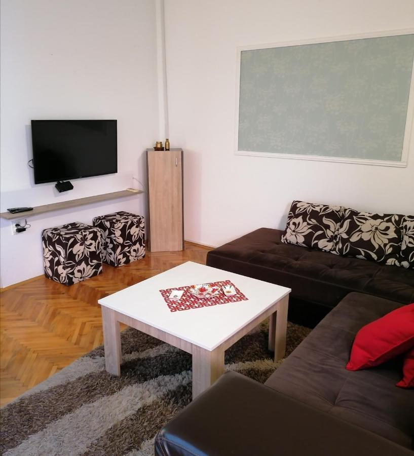 Apartman Centar ครูเชวัซ ภายนอก รูปภาพ