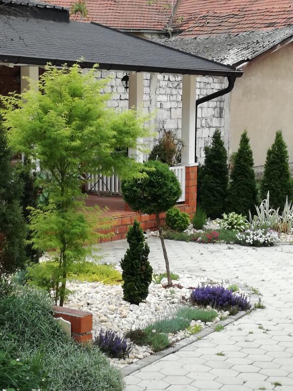 Apartman Centar ครูเชวัซ ภายนอก รูปภาพ